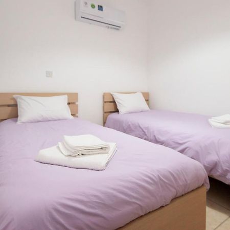 Appartement Viola flat 303 à Larnaca Extérieur photo